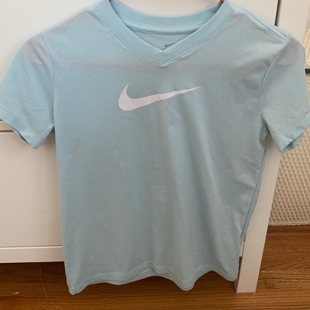 Girls Nike Dri-Fit tee